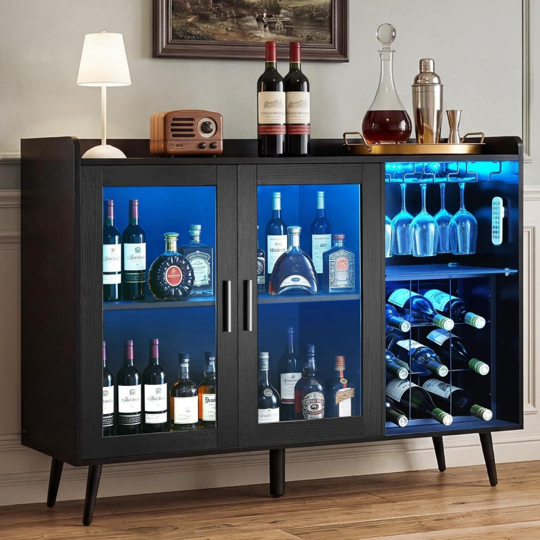 Joli ensemble bar avec des etageres reglables en hauteur